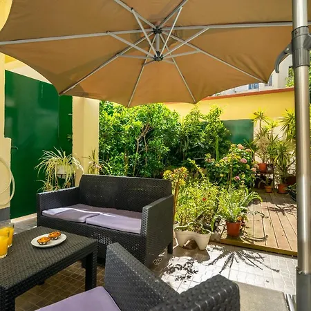 Whome | Alameda Patio Hideaway Apartament